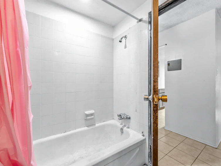 111-588 E 5 Street, Vancouver, BC, V5T 4H6 - 16