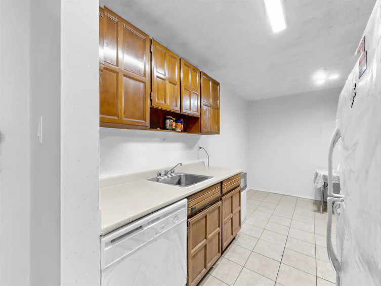 111-588 E 5 Street, Vancouver, BC, V5T 4H6 - 12