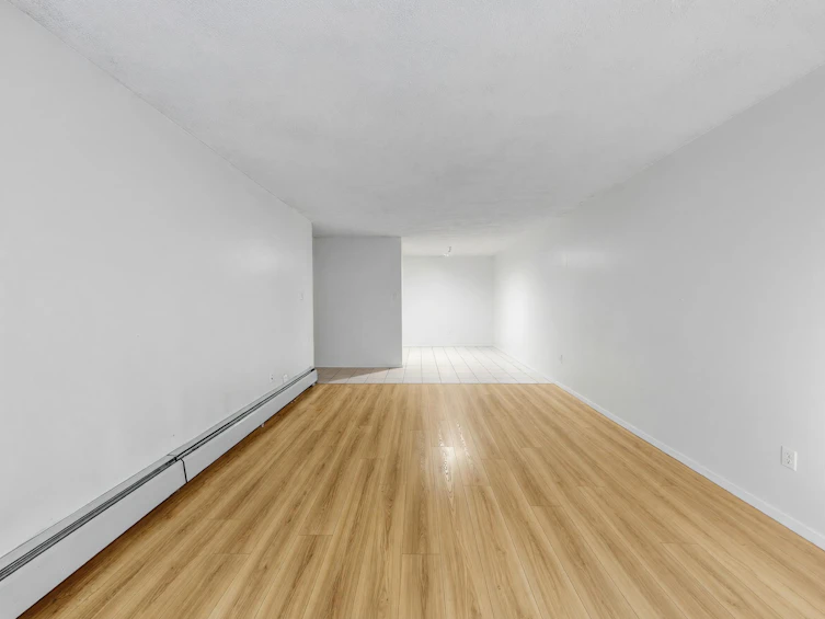 111-588 E 5 Street, Vancouver, BC, V5T 4H6 - 4