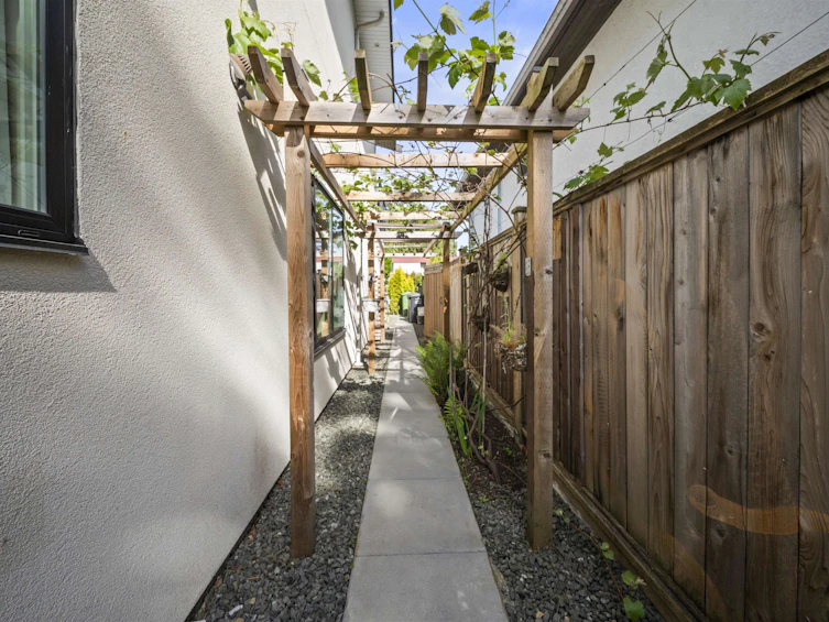 9151 Glendower Drive, Richmond, BC, V7A 2Y4 - 36