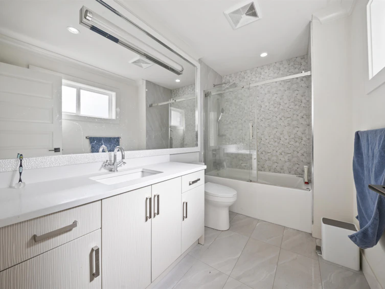 9151 Glendower Drive, Richmond, BC, V7A 2Y4 - 38