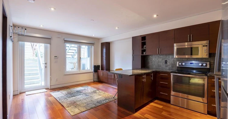 44xx W 7th Avenue, Vancouver, BC, V6R 1X1 - 2