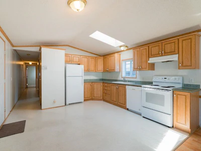 132-19682 Poplar Drive - 5