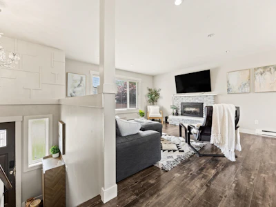 26451 30a Avenue - 2