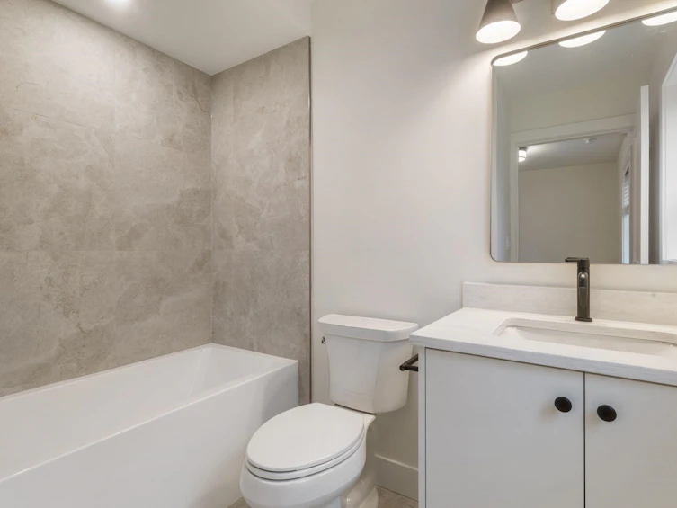 2055 E 4th Avenue, Vancouver, BC, V5N 1K5 - 18