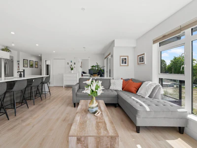 307-1519 Crown Street - 3