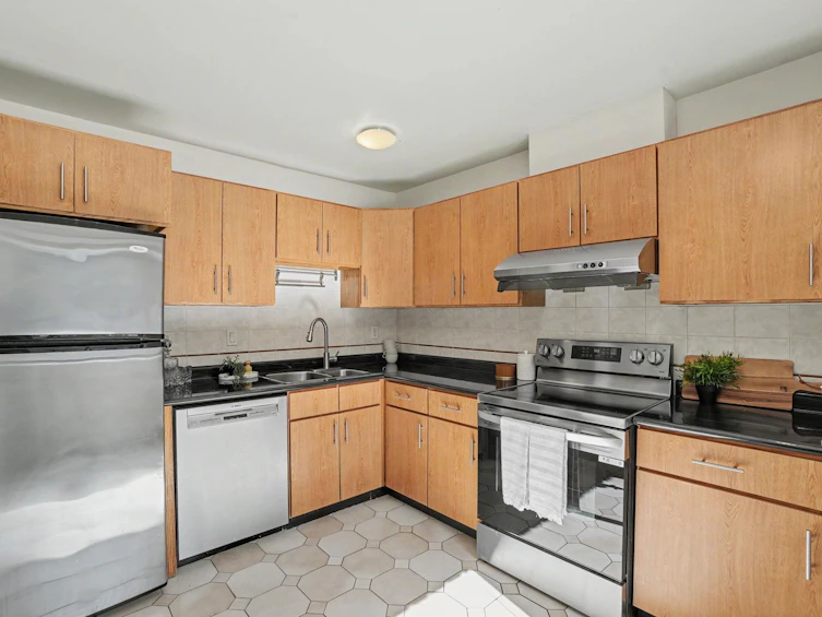 7305 Coronado Drive, Burnaby, BC, V5A 1P9 - 3