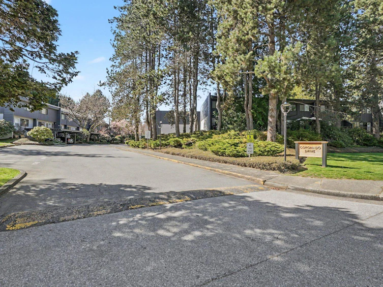 7305 Coronado Drive, Burnaby, BC, V5A 1P9 - 33