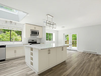 10836 Greenwood Drive - 3