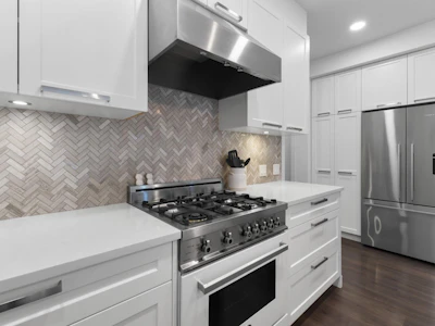 309-33540 Mayfair Avenue - 3