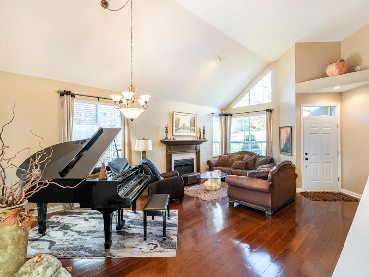 116-1465 Parkway Boulevard, Coquitlam, BC, V3E 3E6 - 4