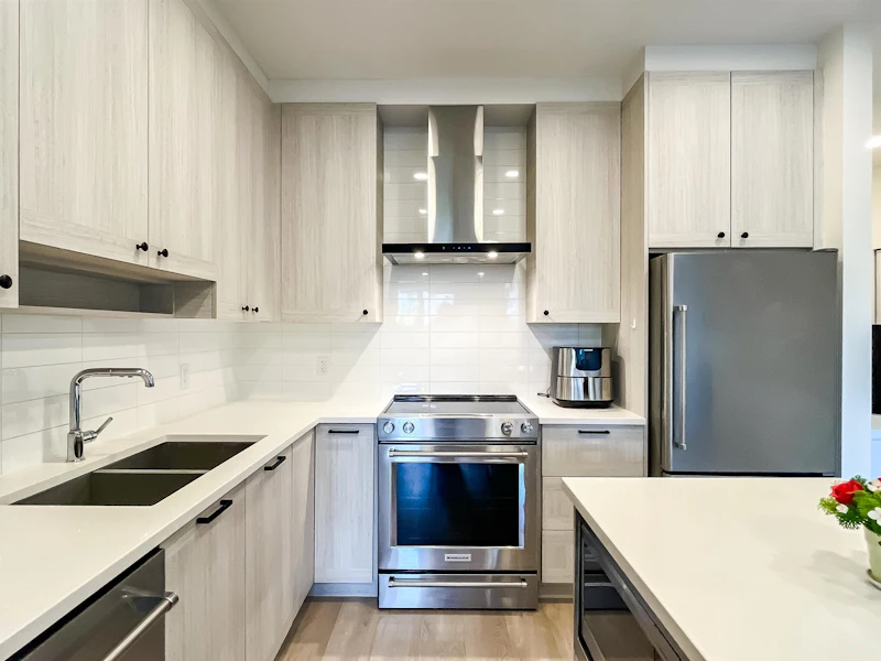 102 - 7133 14th Avenue, Burnaby BC