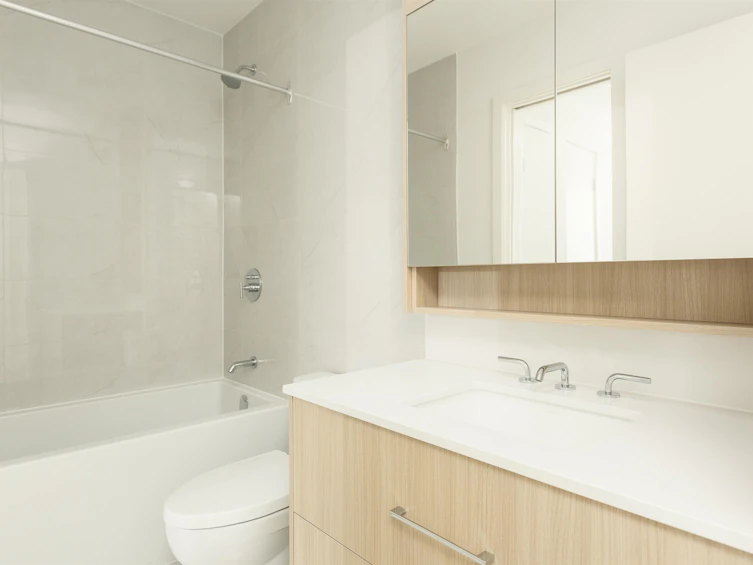 202-9675 King George Boulevard, Surrey, BC, V3T 0T7 - 4