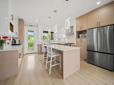 8586 Tupper Boulevard - 5
