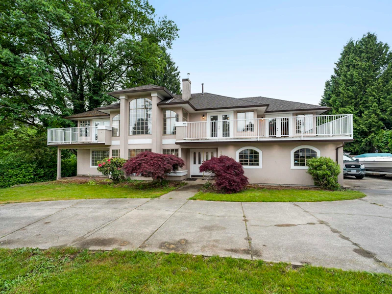 21105 River Road, Maple Ridge BC V2X 2A1