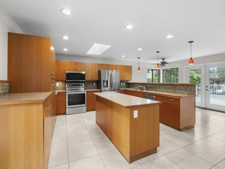 21105 River Road, Maple Ridge, BC, V2X 2A1 - 12
