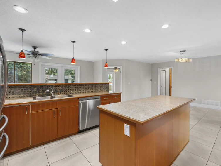 21105 River Road, Maple Ridge, BC, V2X 2A1 - 13