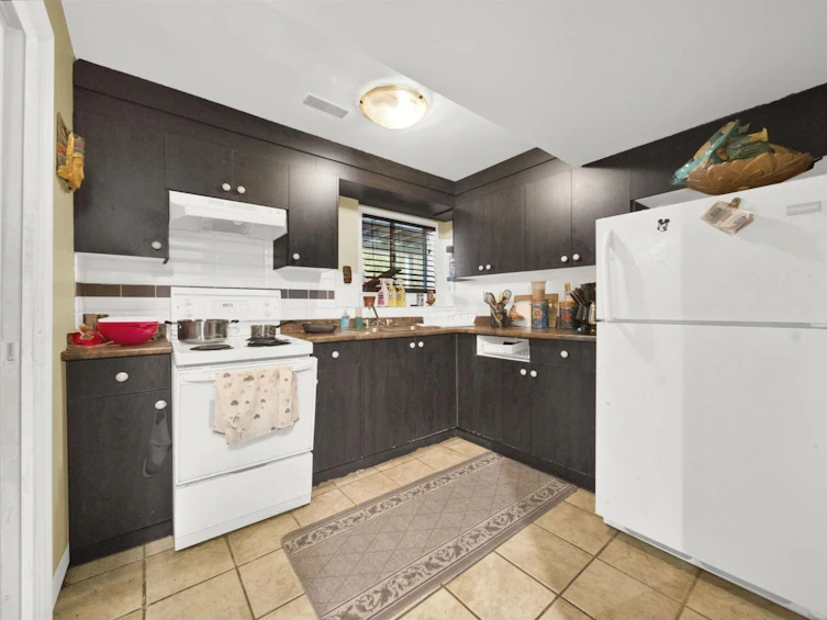 12627 58 Avenue, Surrey, BC, V3X 2P5 - 10