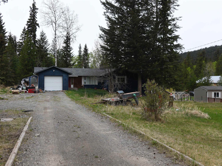 6462 Mercer Road, 100 Mile House, BC, V0K 2E3 - 2