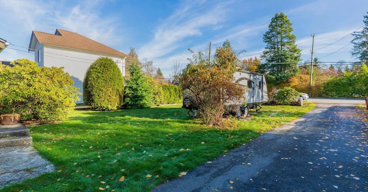 12187 227st Street, Maple Ridge, BC, V2X 6J6 - 2