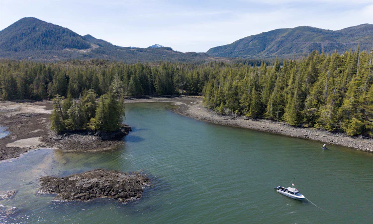 DL5489 Lewis Island