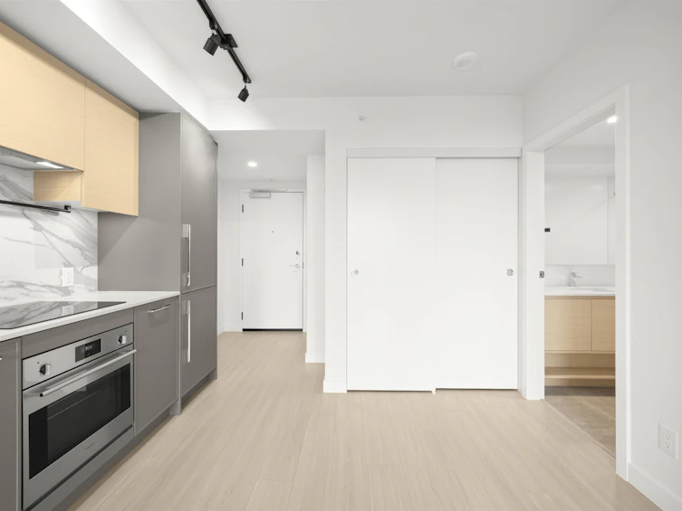 3705-13745 George Junction, Surrey, BC, V3T 4Y3 - 13