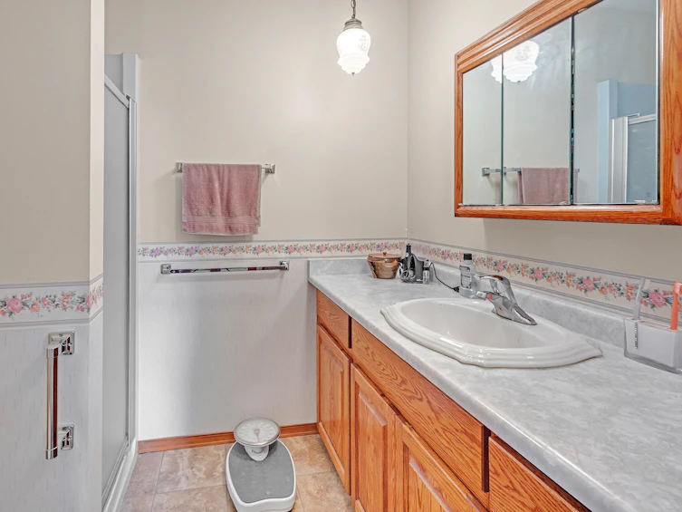 45360 Magdalena Place, Cultus Lake, BC, V2R 0K7 - 27