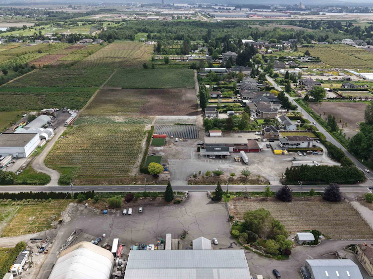13051 Blundell Road, Richmond, BC, V6W 1B6 - 14