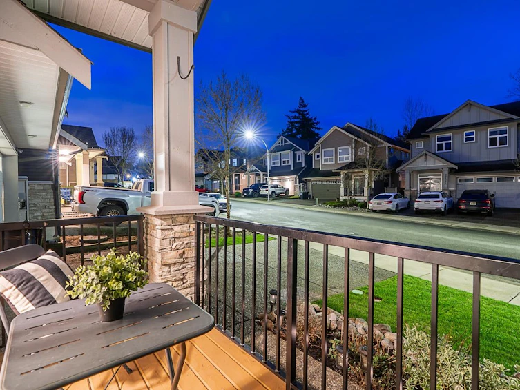 27563 27a Avenue, Langley, BC, V4W 0C4 - 2