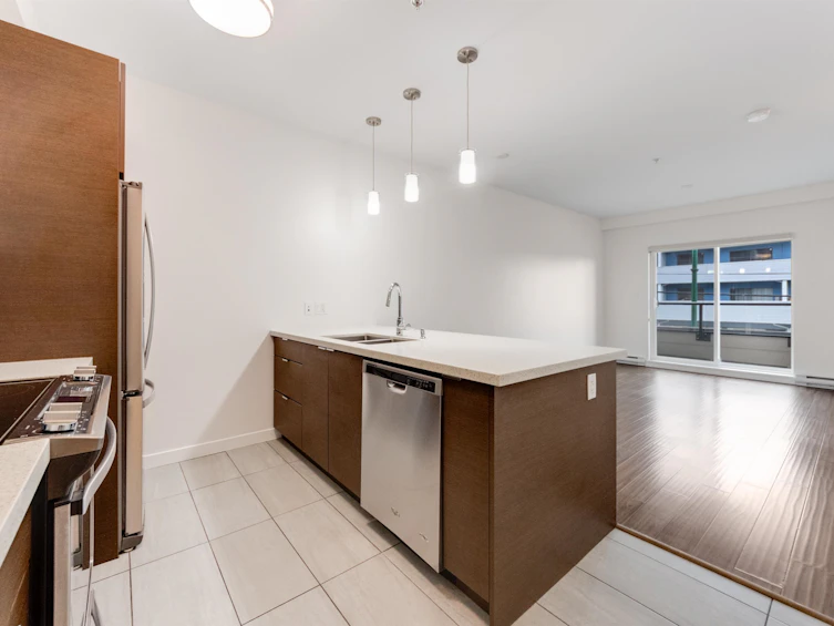 211-7727 Royal Oak Avenue, Burnaby, BC, V5J 4K2 - 4