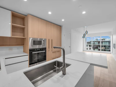 904-6811 Pearson Way - 2