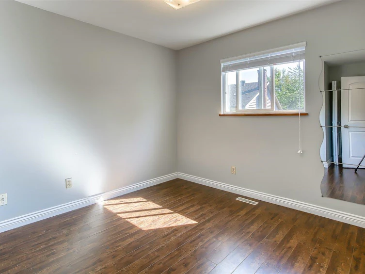 13095 65a Avenue, Surrey, BC, V3W 8P7 - 13