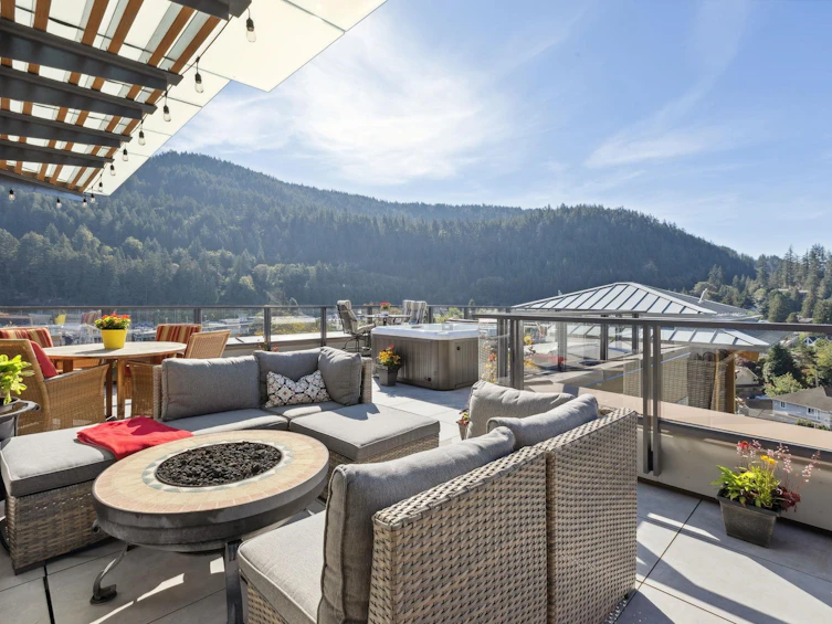 703-6687 Nelson Avenue, West Vancouver, BC, V7W 2B2 - 3