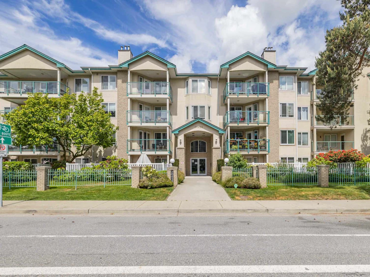 104-20433 53 Avenue, Langley, BC, V3A 7A6