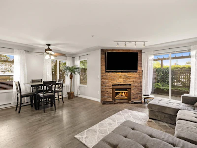 104-20433 53 Avenue - 2