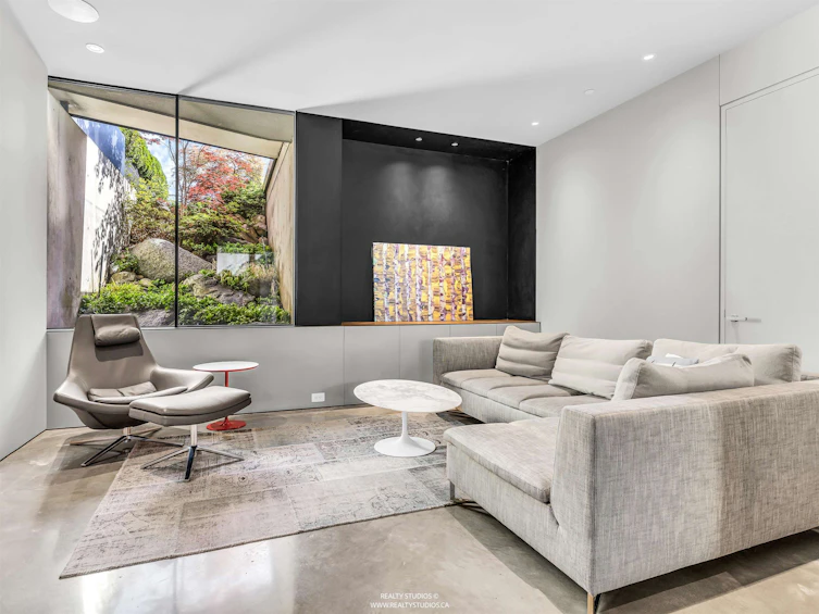 366 W 22nd Avenue, Vancouver, BC, V5Y 2G4 - 31