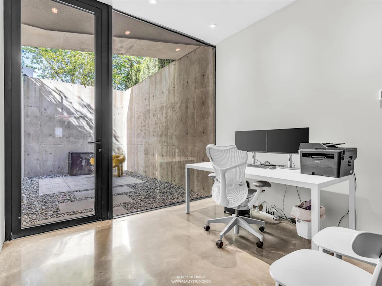 366 W 22nd Avenue, Vancouver, BC, V5Y 2G4 - 33