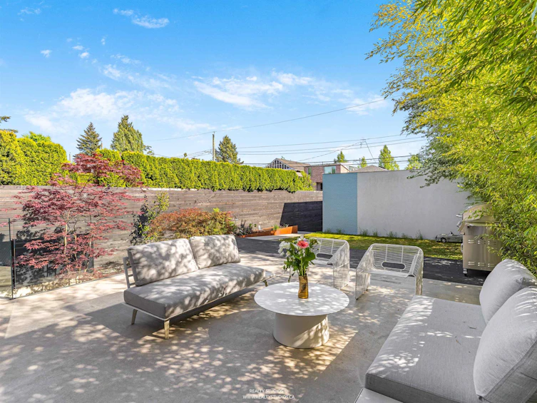 366 W 22nd Avenue, Vancouver, BC, V5Y 2G4 - 38