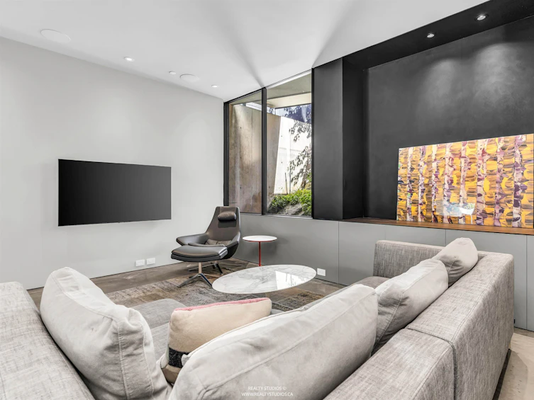 366 W 22nd Avenue, Vancouver, BC, V5Y 2G4 - 32