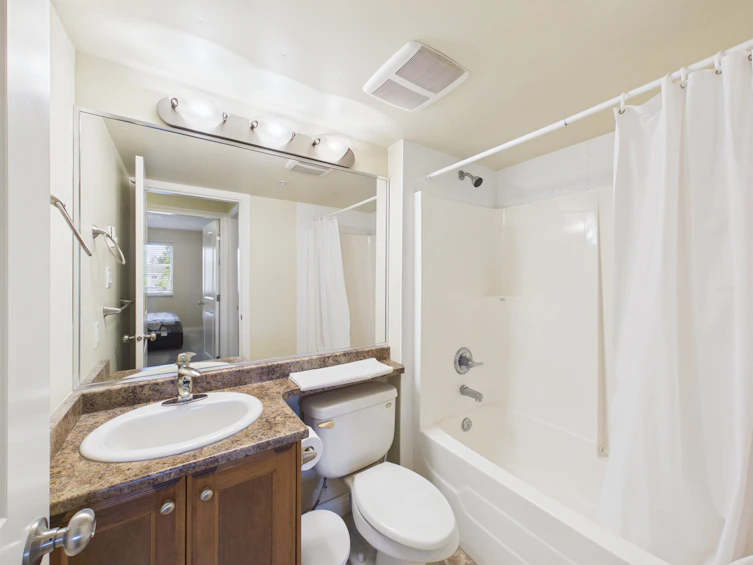 202-10289 133 Street, Surrey, BC, V3T 0B1 - 16