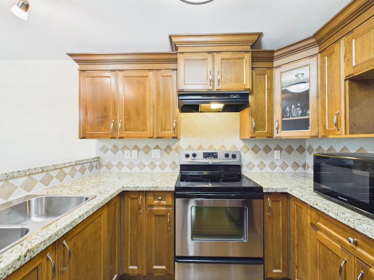 202-10289 133 Street, Surrey, BC, V3T 0B1 - 13