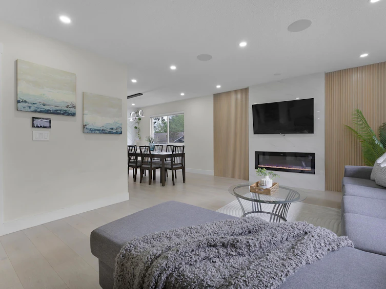 9763 155 Street, Surrey, BC, V3R 7G6 - 4