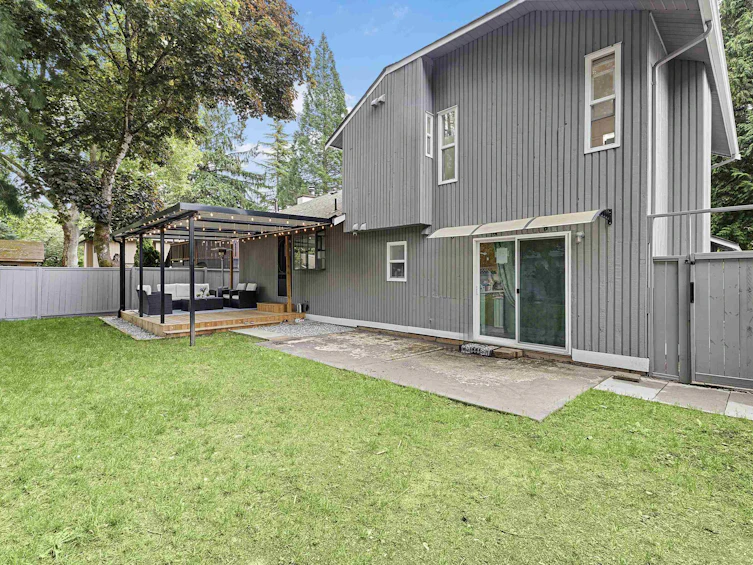 9763 155 Street, Surrey, BC, V3R 7G6 - 25