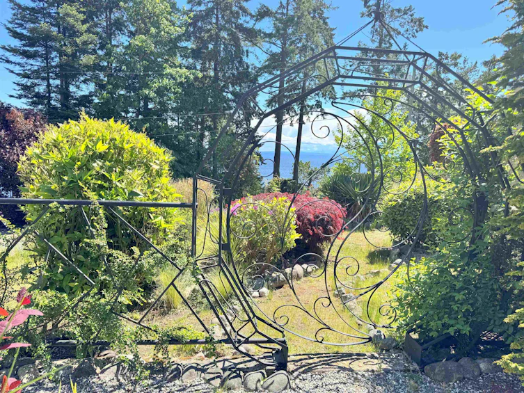 7065 Dale Road, Halfmoon Bay, BC, V7Z 0N2 - 30