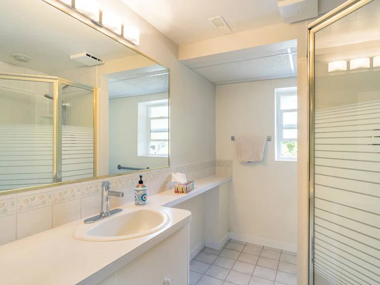 7065 Dale Road, Halfmoon Bay, BC, V7Z 0N2 - 27