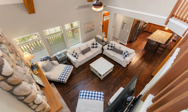 1730 Ravenwood Trail