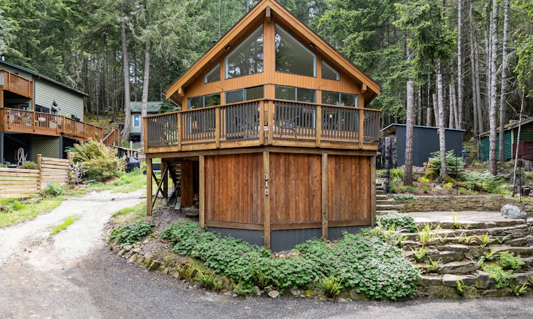 310 Mariners Way