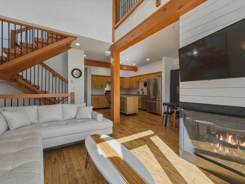 22 - 39758 Government Road, Squamish BC V8B 0G3
