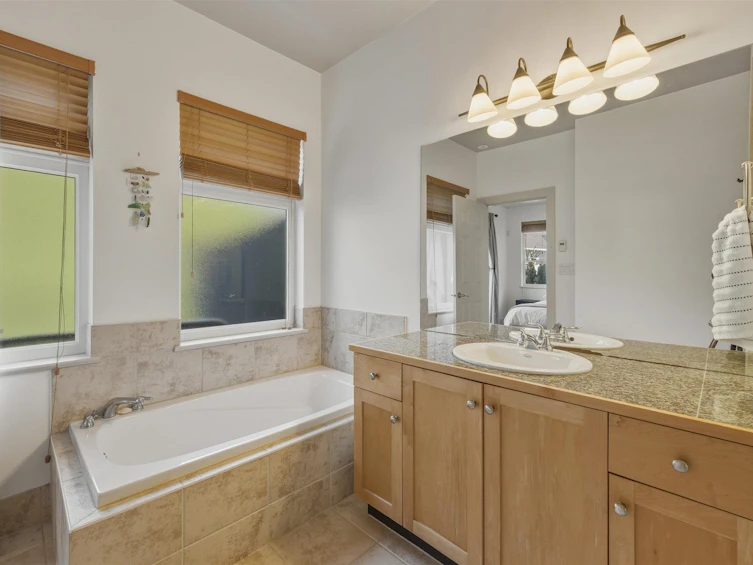 22-39758 Government Road, Squamish, BC, V8B 0G3 - 17