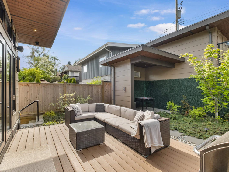1126 Heywood Street, North Vancouver, BC, V7L 1H4 - 25